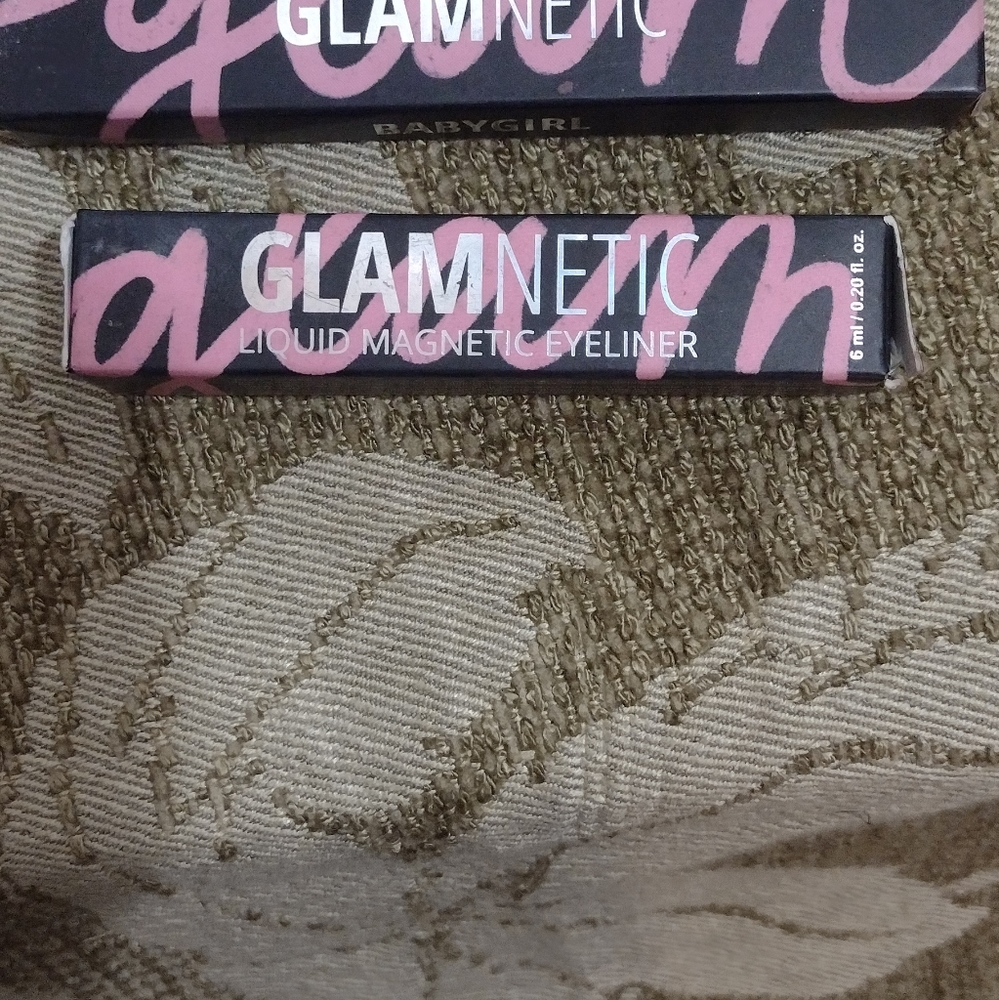 Glamnetic lashes and liner